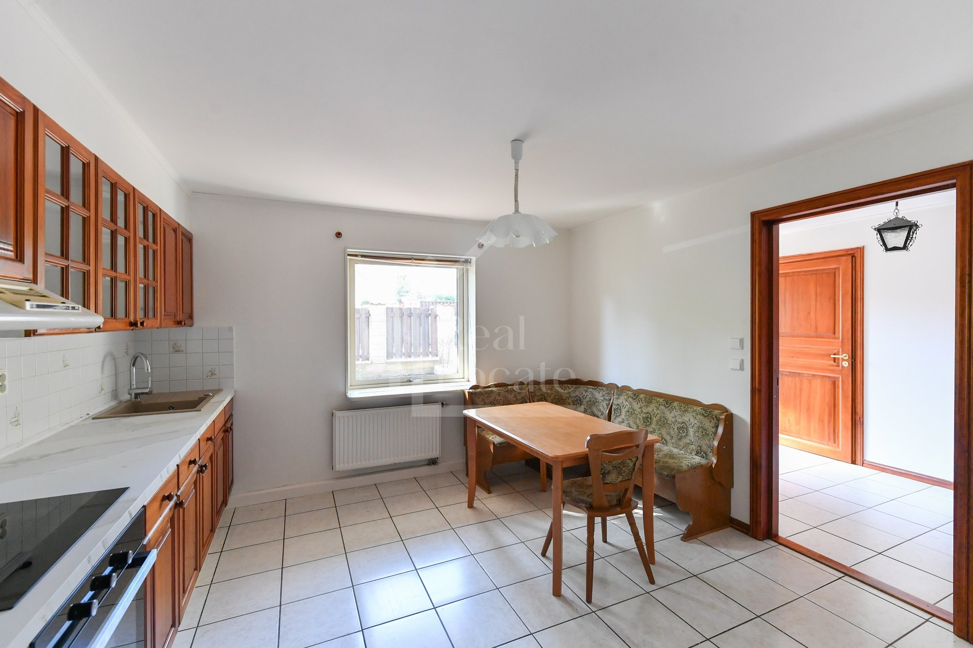 Pronájem prostorného rodinného domu, 5+1 230 m², Praha - Dolní Chabry