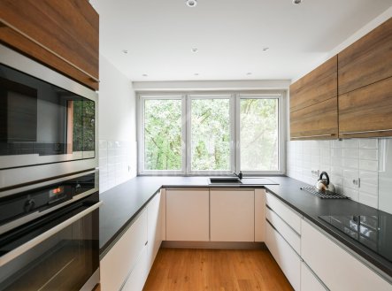 Pronájem bytu, 3+kk, 87 m²