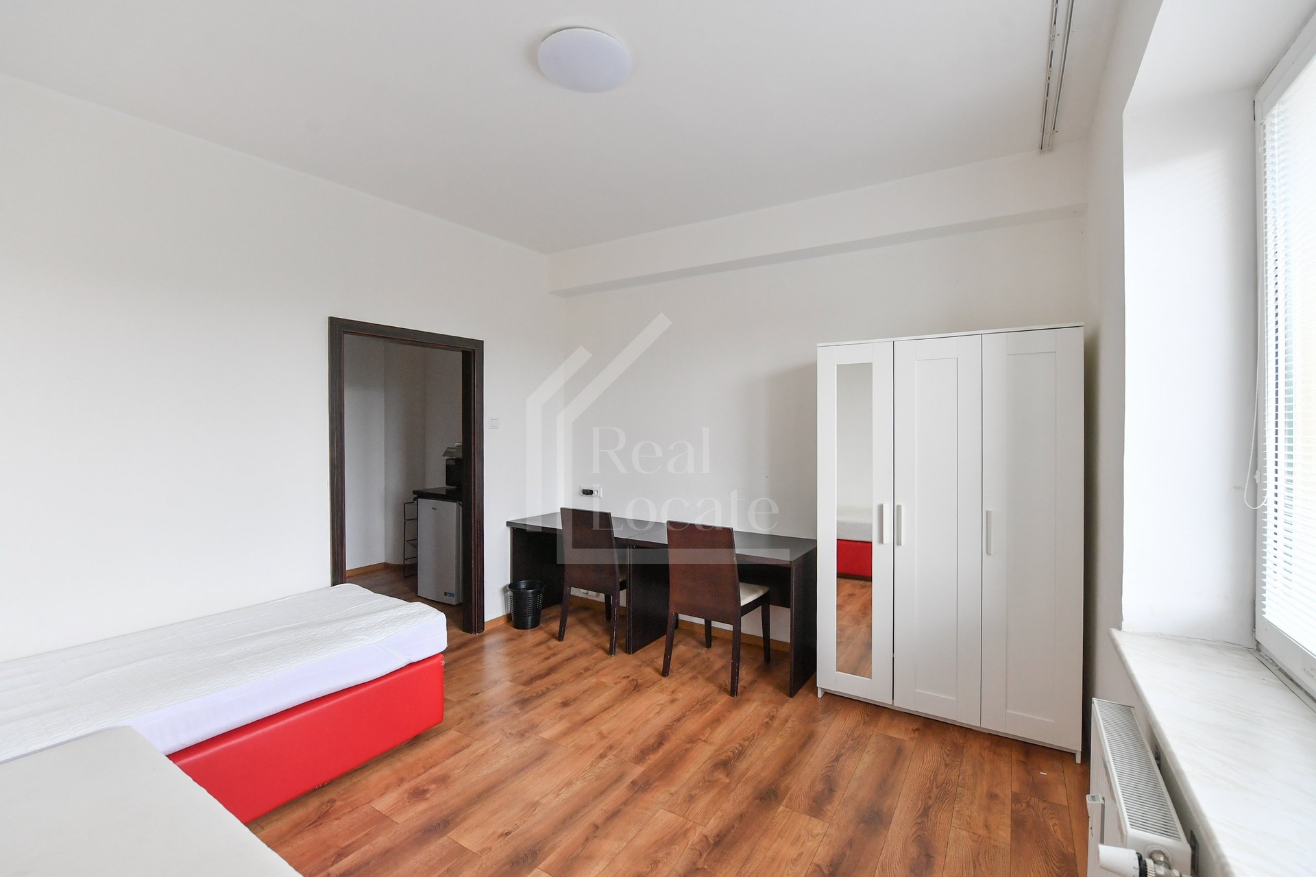 Pronájem, atelier, 21,7 m², Suchdolské náměstí, Praha - Suchdol
