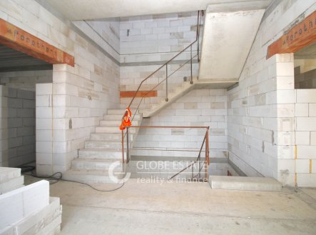 Pronájem kanceláře, 450 m²