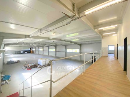 Pronájem komerčního objektu, sklad, 1 600 m²