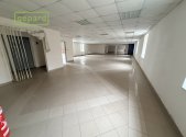 Pronájem obchodní prostory, 305 m²