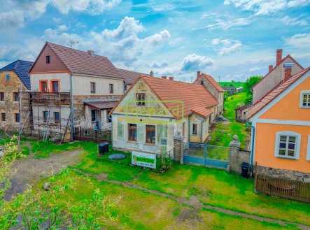 foto-dum-predni-strana-3.jpg | Prodej - dům/vila, 153 m²