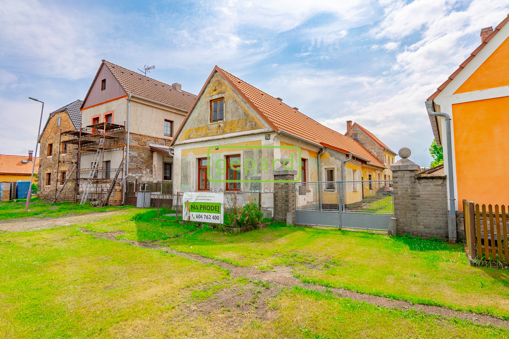 foto-predni-strana-domu-2.jpg