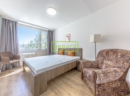 Pronájem bytu, 3+kk, 62 m²