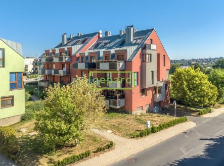 Pronájem bytu, 1+kk, 33 m²