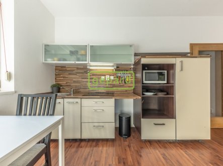 Pronájem bytu, 1+kk, 33 m²