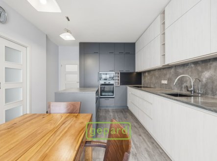 Prodej bytu, 3+1, 128 m²