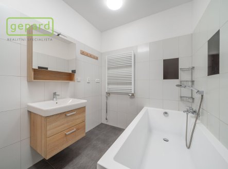 Pronájem bytu, 2+kk, 58 m²