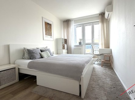 Pronájem bytu, 2+kk, 57 m²