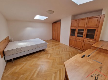 Pronájem bytu, 3+kk, 99 m²