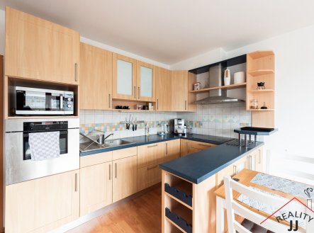 1000047339 | Prodej bytu, 2+kk, 42 m²