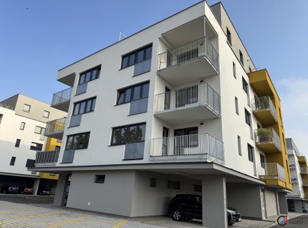 Pronájem bytu, 3+kk, 80 m²