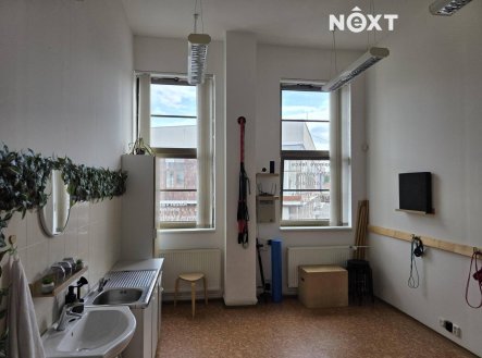 Pronájem komerčního objektu, jiný, 42 m²