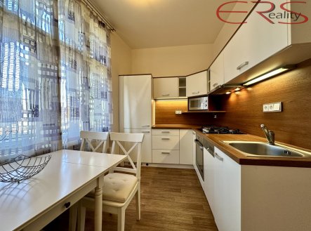 Pronájem bytu, 2+kk, 44 m²