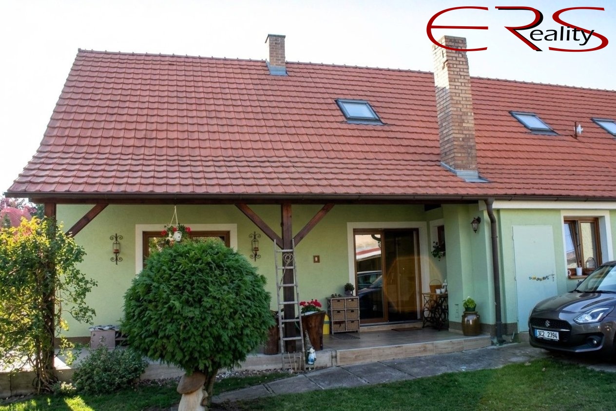 Dům ze dvora