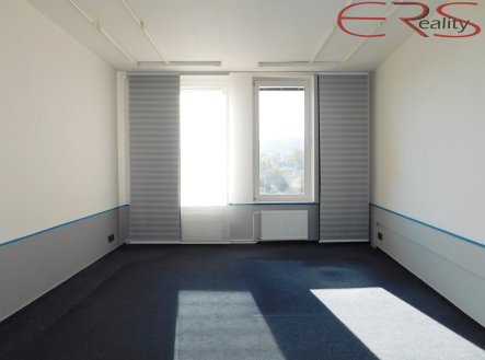 Pronájem kanceláře, 91 m²