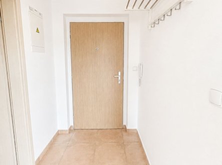 Pronájem bytu, garsoniéra, 37 m²