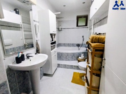 Pronájem bytu, 3+1, 79 m²