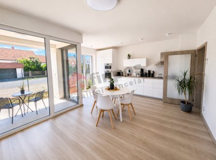 Pronájem bytu, 3+kk, 68 m²