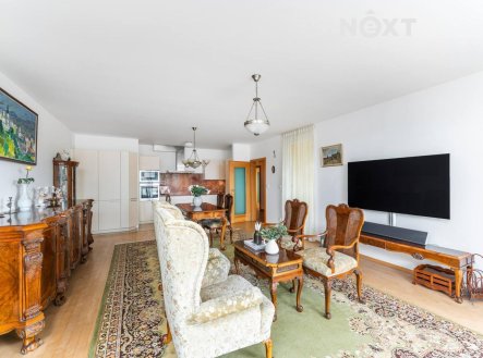 Pronájem bytu, 3+kk, 140 m²