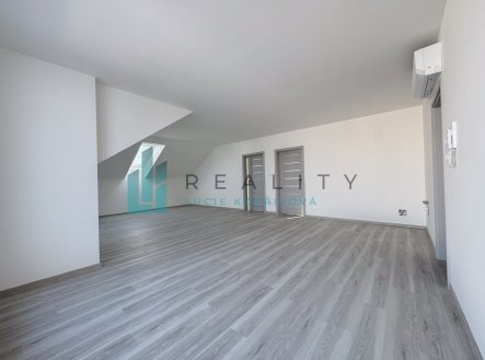 Prodej bytu, 3+kk, 93 m²