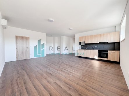 Pronájem bytu, 3+kk, 81 m²