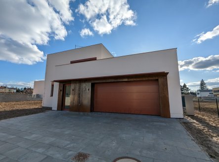 Pronájem domu/vily, 162 m²