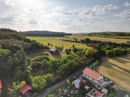 Prodej pozemku pro bydlení, 1 215 m²