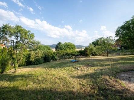Prodej pozemku pro bydlení, 1 215 m²