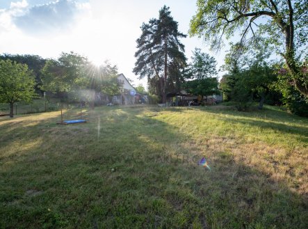 Prodej pozemku pro bydlení, 1 215 m²