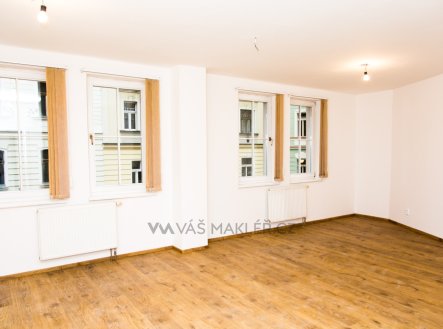 Pronájem kanceláře, 117 m²