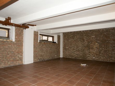 Pronájem komerčního objektu, sklad, 91 m²