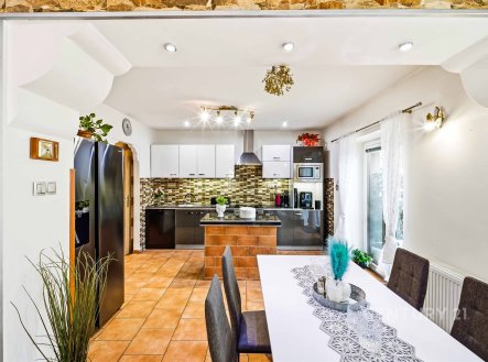 Prodej domu/vily, 261 m²