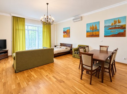Pronájem bytu, 2+1, 110 m²