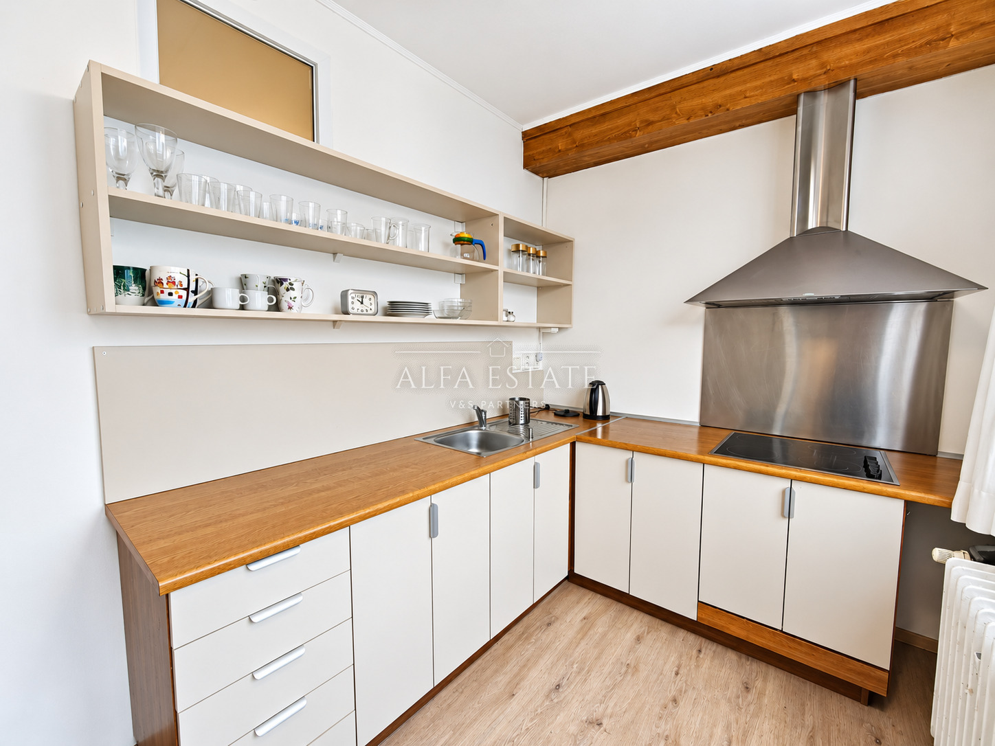 Pronájem zařízeného bytu 2+1, 63m2 s balkonem, Vítězná, Drahovice