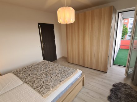 Pronájem bytu, 2+kk, 64 m²