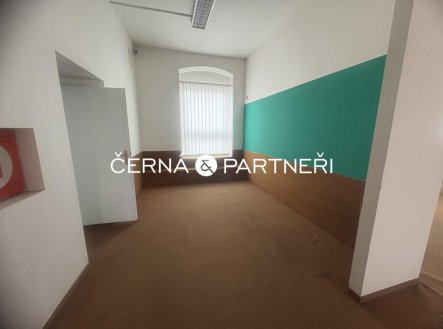 Pronájem kanceláře, 264 m²