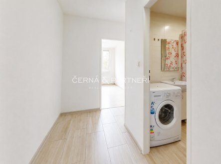 Pronájem bytu, 2+kk, 42 m²