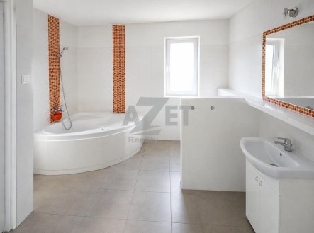Prodej nájemního domu, 472 m²