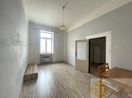 Pronájem bytu, 2+1, 80 m²