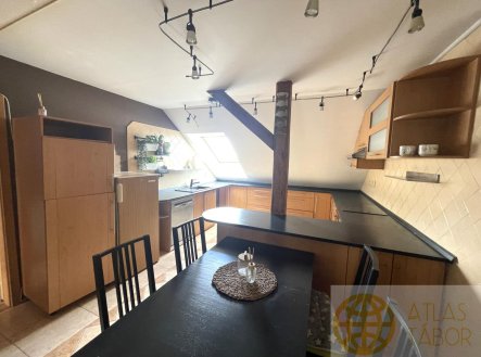Pronájem bytu, 2+1, 85 m²