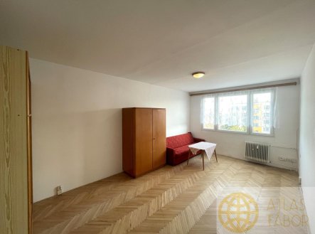 Pronájem bytu, 2+1, 61,5 m²