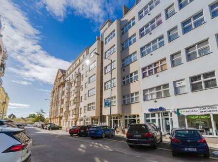 Prodej nájemního domu, 1 999 m²