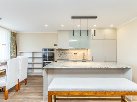 Pronájem bytu, 3+kk, 70 m²