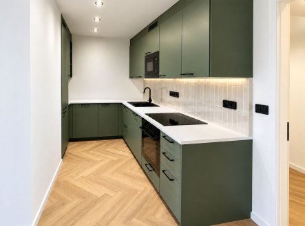 Pronájem bytu, 4+kk, 79 m²