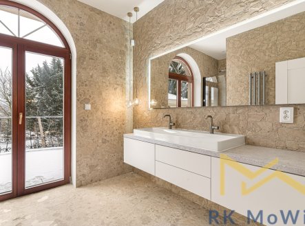 Pronájem domu/vily, 243 m²