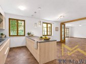 Pronájem - dům/vila, 340 m²