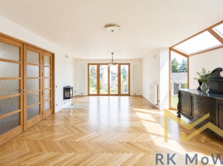 Pronájem domu/vily, 350 m²