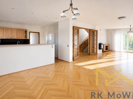Pronájem domu/vily, 350 m²